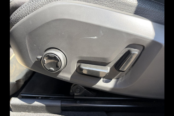 Volvo XC60 T6 Twin Engine PHEV Inscription AWD ELEK. ACHTERKLEP| VOLVO DEALER ONDERHOUDEN| ACHTERBANK VERWARMD| ELEKTRISCHE STOELEN MET MEMORY| STOEL + STUURVERWARMING|