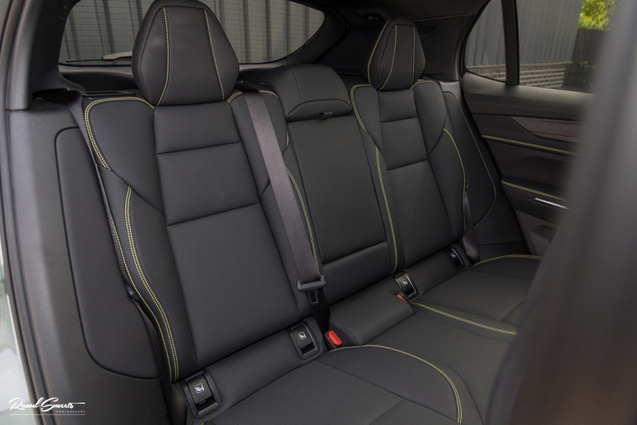 Lynk & Co 01 1.5 More | 4 Jaar fabrieksgarantie | Panoramadak | Memory | Adaptieve cruise | Blis |