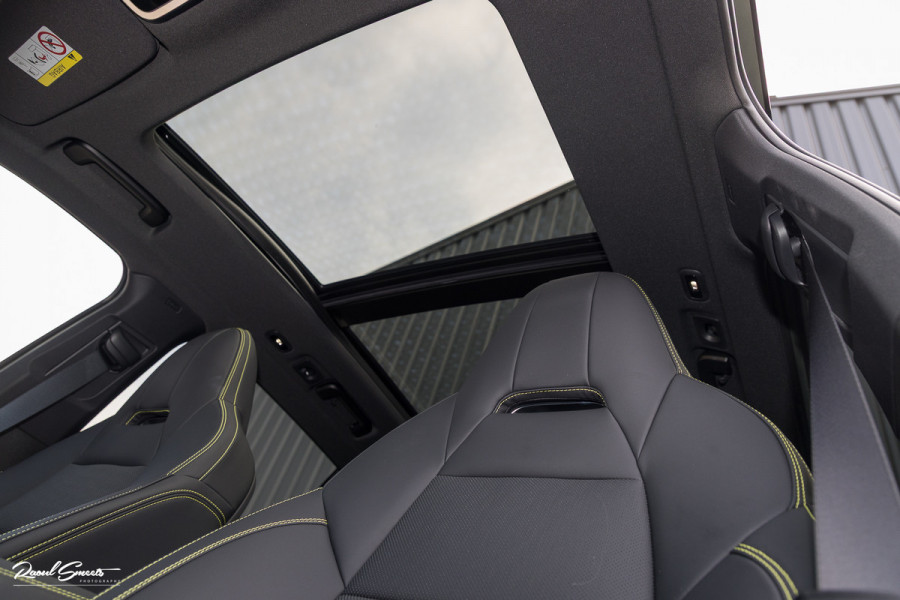 Lynk & Co 01 1.5 More | 4 Jaar fabrieksgarantie | Panoramadak | Memory | Adaptieve cruise | Blis |
