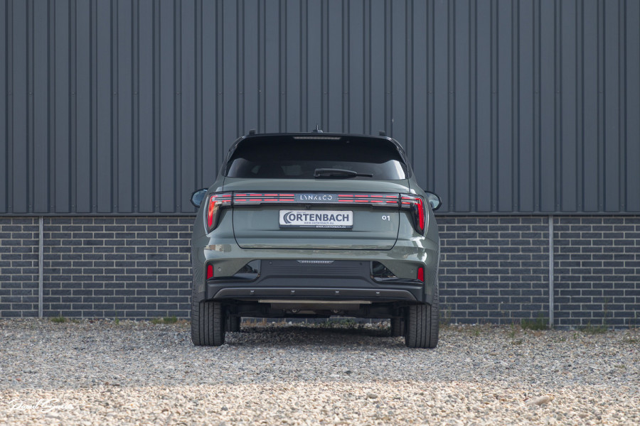 Lynk & Co 01 1.5 More | 4 Jaar fabrieksgarantie | Panoramadak | Memory | Adaptieve cruise | Blis |