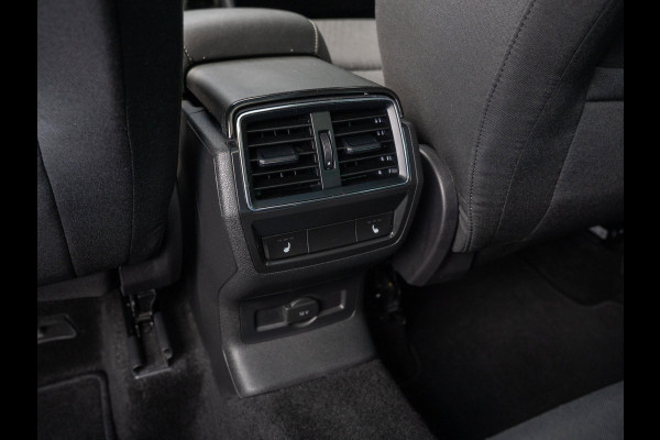 Škoda Karoq 1.5 TSI 150pk Automaat Business Edition Plus | Panoramadak | Travel Assist | Performance Pack