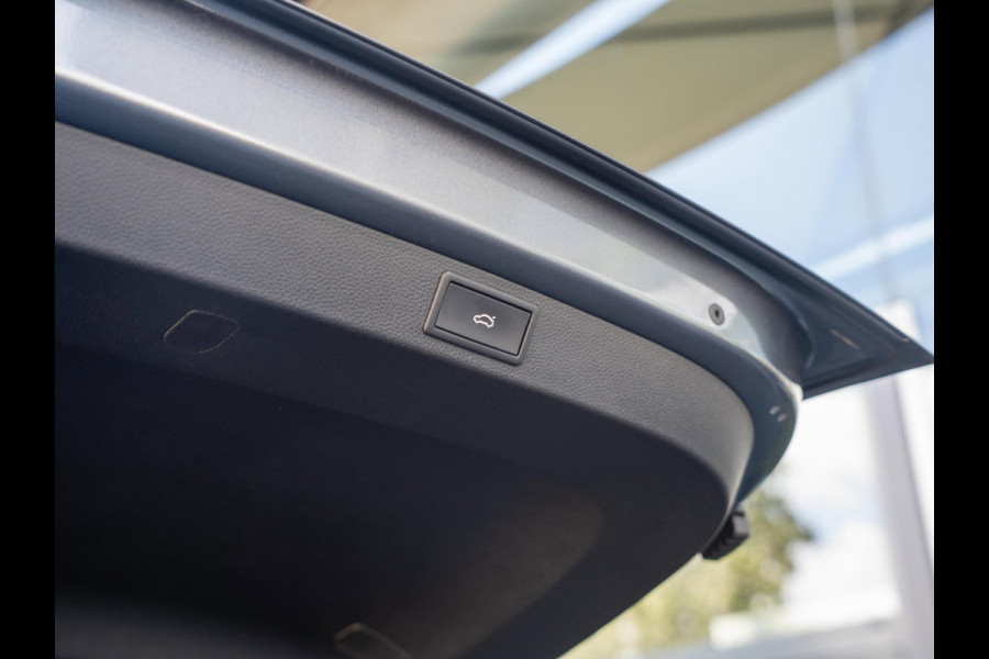 Škoda Karoq 1.5 TSI 150pk Automaat Business Edition Plus | Panoramadak | Travel Assist | Performance Pack