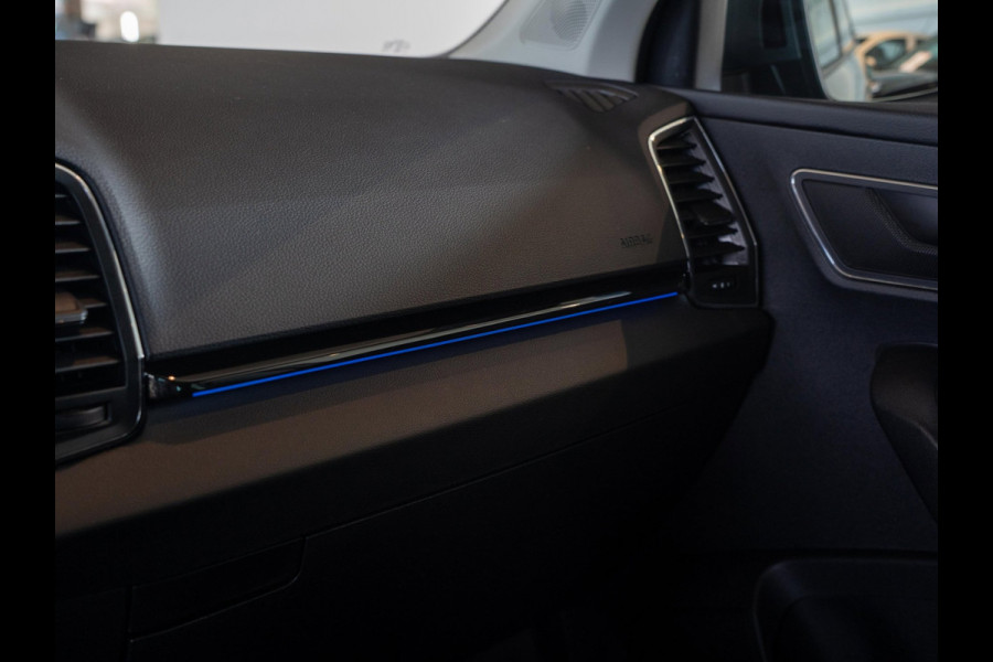 Škoda Karoq 1.5 TSI 150pk Automaat Business Edition Plus | Panoramadak | Travel Assist | Performance Pack