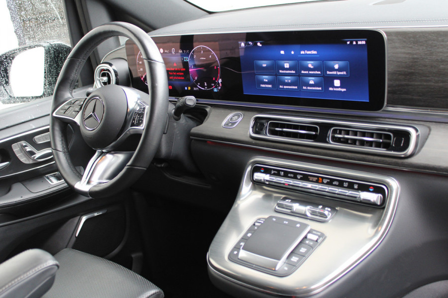 Mercedes-Benz V-Klasse 300d / Exclusive / AMG / DC / 4-Matic / Elec Stoelen / 360 Cam / Burmester / Vol Opties / NIEUWSTAAT.
