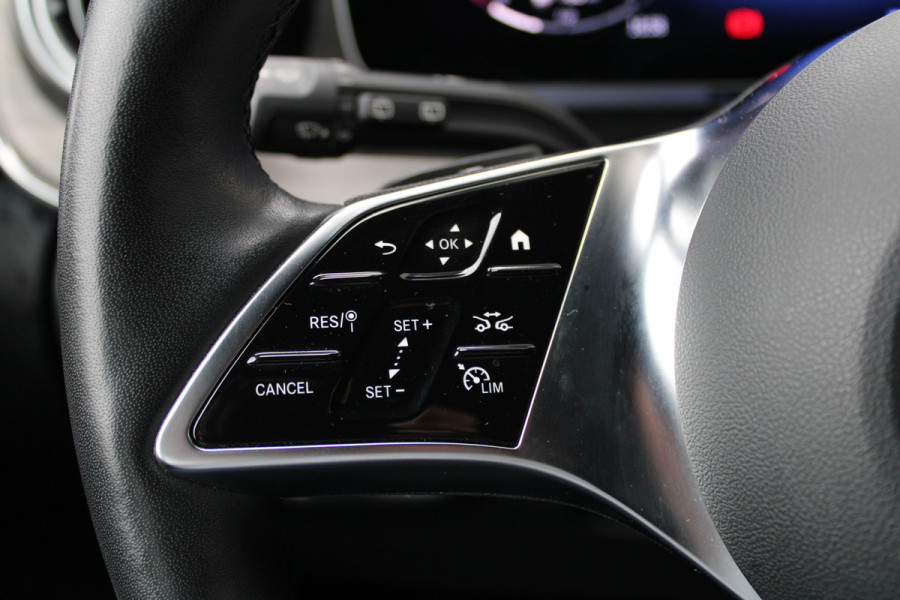 Mercedes-Benz V-Klasse 300d / Exclusive / AMG / DC / 4-Matic / Elec Stoelen / 360 Cam / Burmester / Vol Opties / NIEUWSTAAT.