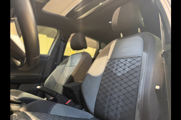 Volkswagen Taigo 1.0 TSI 3x R-Line |Pano|Virtual Cockpit|Carplay|LED|Stoelverwarming|
