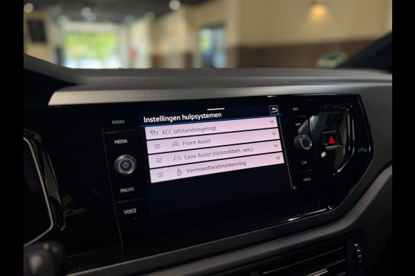 Volkswagen Taigo 1.0 TSI 3x R-Line |Pano|Virtual Cockpit|Carplay|LED|Stoelverwarming|