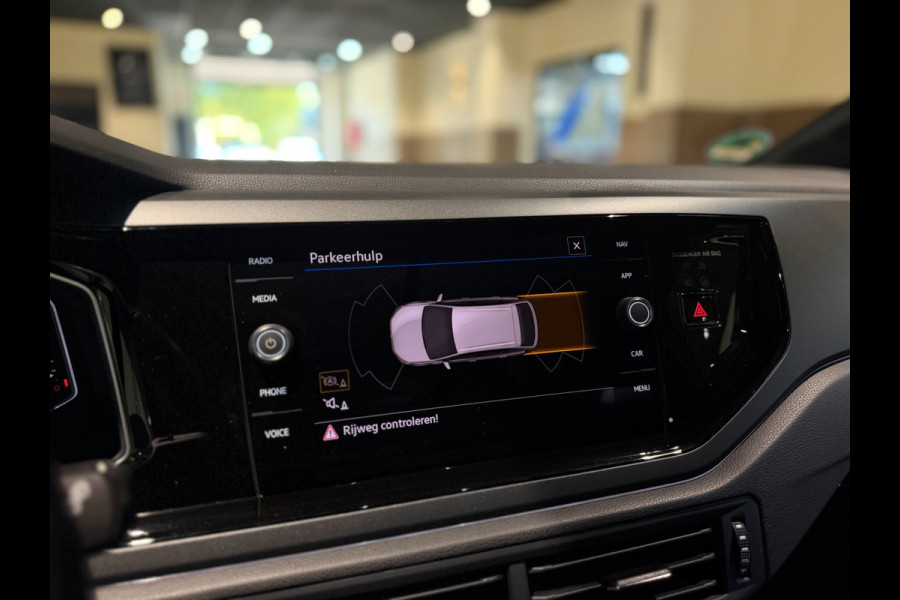 Volkswagen Taigo 1.0 TSI 3x R-Line |Pano|Virtual Cockpit|Carplay|LED|Stoelverwarming|