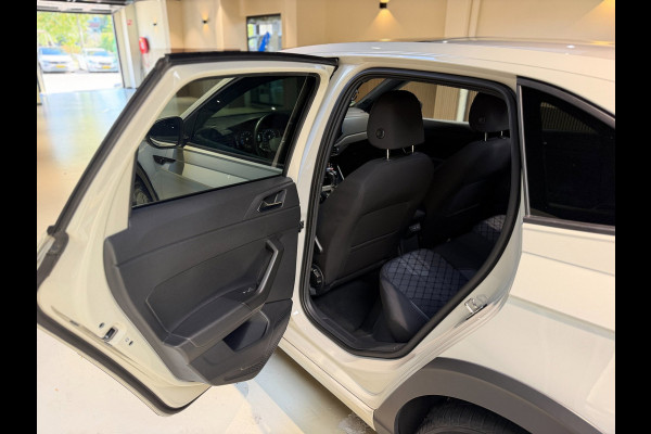 Volkswagen Taigo 1.0 TSI 3x R-Line |Pano|Virtual Cockpit|Carplay|LED|Stoelverwarming|