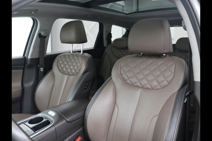 Hyundai Santa Fe 1.6 T-GDI HEV Comfort Smart Sky 7p | Panoramadak | Leder | Stoelverwarming | Adaptive cruise | Climate control | Carplay | Camera | Park assist | Trekhaak
