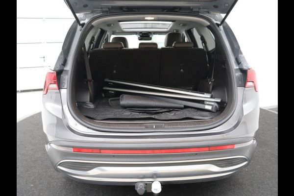 Hyundai Santa Fe 1.6 T-GDI HEV Comfort Smart Sky 7p | Panoramadak | Leder | Stoelverwarming | Adaptive cruise | Climate control | Carplay | Camera | Park assist | Trekhaak