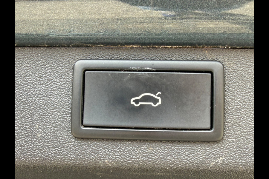 Škoda ENYAQ iV 80, panoramadak, electr bedienbare trekhaak, 1/2 lederen sportinterieur, achteruitrijcamera,vele opties1 e eigenaar