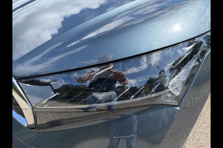 Škoda ENYAQ iV 80, panoramadak, electr bedienbare trekhaak, 1/2 lederen sportinterieur, achteruitrijcamera,vele opties1 e eigenaar