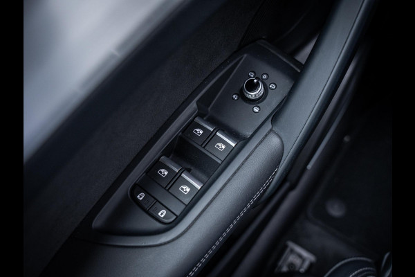 Audi Q5 55 TFSI e Competition - S-Line l Massage l Luchtv. l Pano l RS Seats