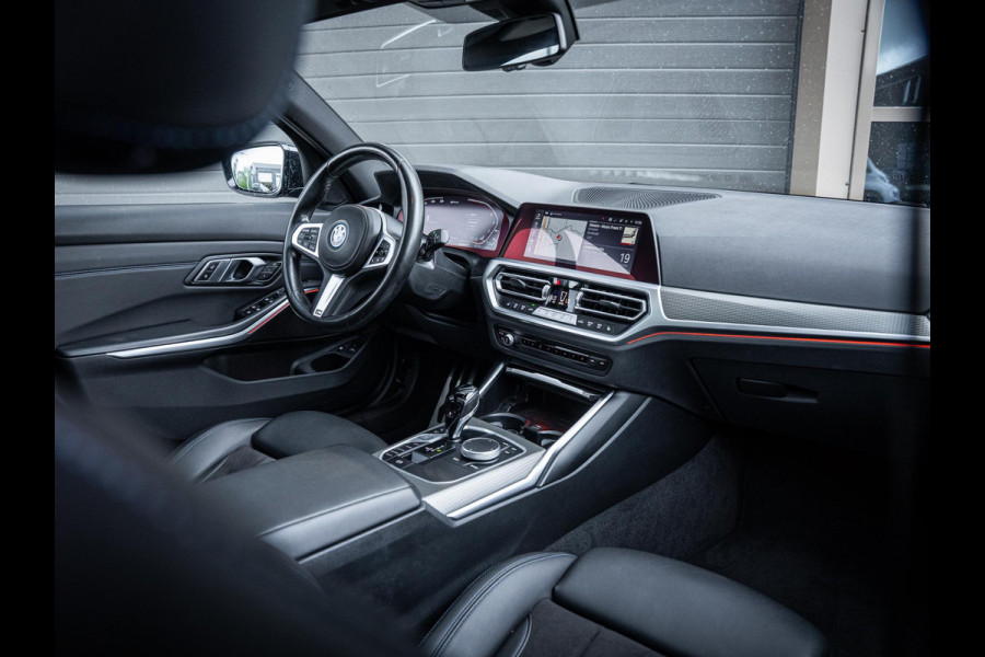 BMW 3 Serie Touring 330e High Executive - M-Sport l Laser l Pano l HUD l Memory