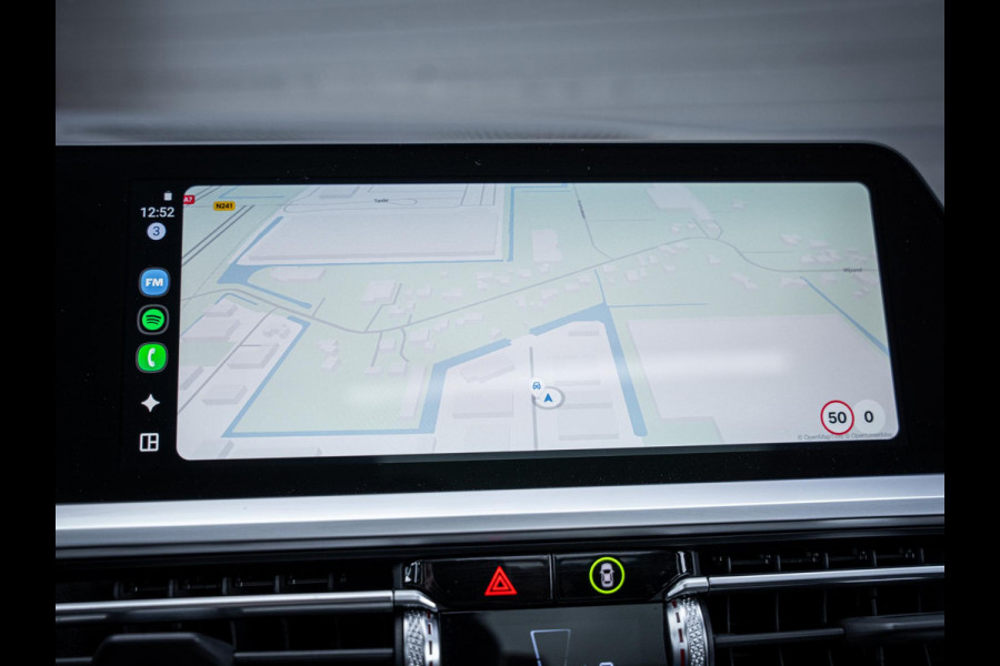 BMW 3 Serie Touring 330e High Executive - M-Sport l Laser l Pano l HUD l Memory