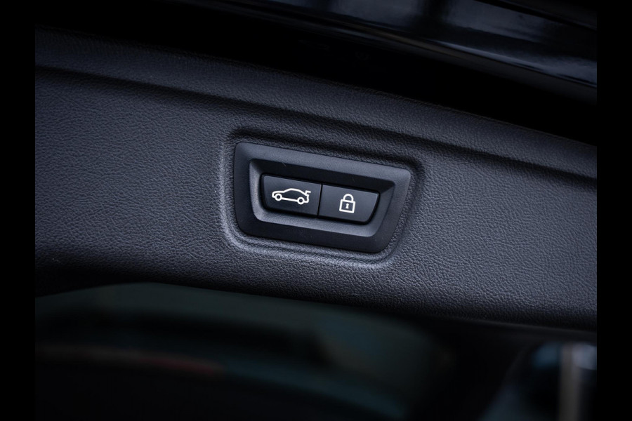 BMW 3 Serie Touring 330e High Executive - M-Sport l Laser l Pano l HUD l Memory