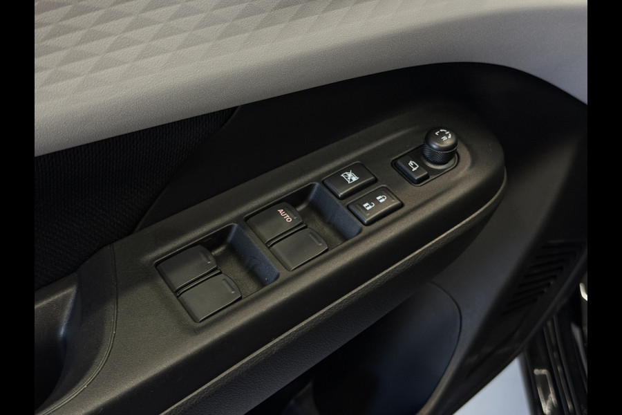 Suzuki Swift 1.2 Style Smart Hybrid | Navi | 16" | Carplay | Camera | Led | ACC | Dodehoek |