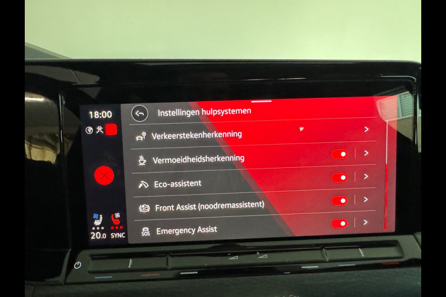 Volkswagen Golf 2.0 TSI GTI Pano|Leer|Stoelventilatie|Camera|IQ|Camera
