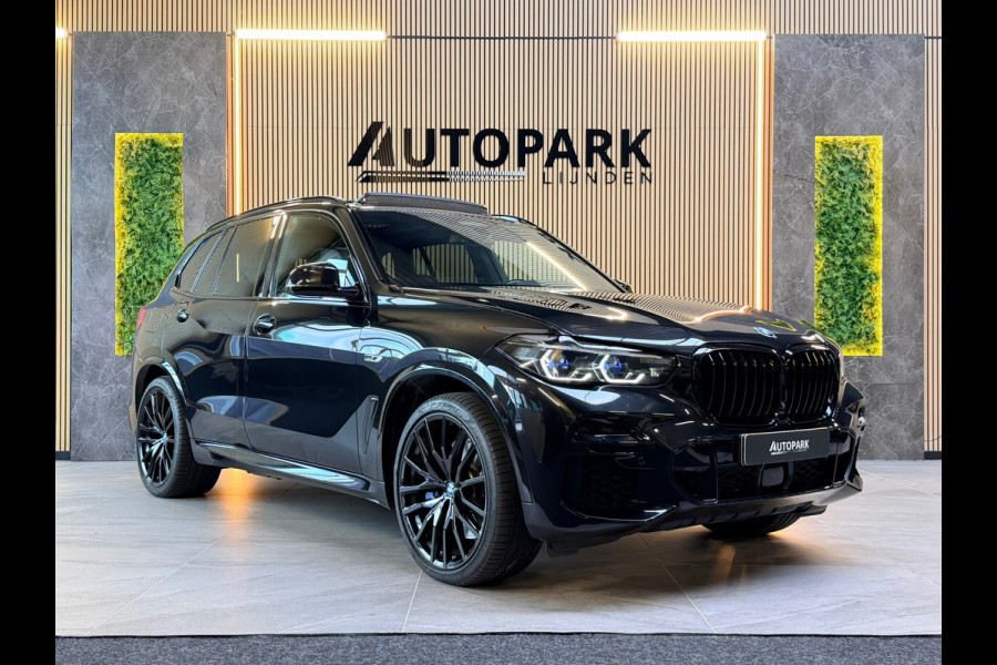 BMW X5 XDrive45e High Executive M-SPORT|PANO|HuD|SKY LOUNGE|360CAM|ACHTERASBESTURING|SFEERVERLICHTING|22INCH|394PK|BOMVOL!