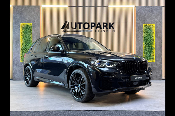 BMW X5 XDrive45e High Executive M-SPORT|PANO|HuD|SKY LOUNGE|360CAM|ACHTERASBESTURING|SFEERVERLICHTING|22INCH|394PK|BOMVOL!