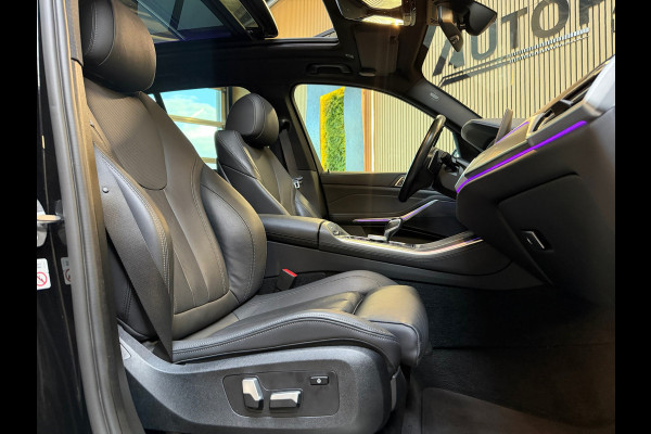 BMW X5 XDrive45e High Executive M-SPORT|PANO|HuD|SKY LOUNGE|360CAM|ACHTERASBESTURING|SFEERVERLICHTING|22INCH|394PK|BOMVOL!
