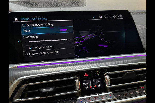 BMW X5 XDrive45e High Executive M-SPORT|PANO|HuD|SKY LOUNGE|360CAM|ACHTERASBESTURING|SFEERVERLICHTING|22INCH|394PK|BOMVOL!