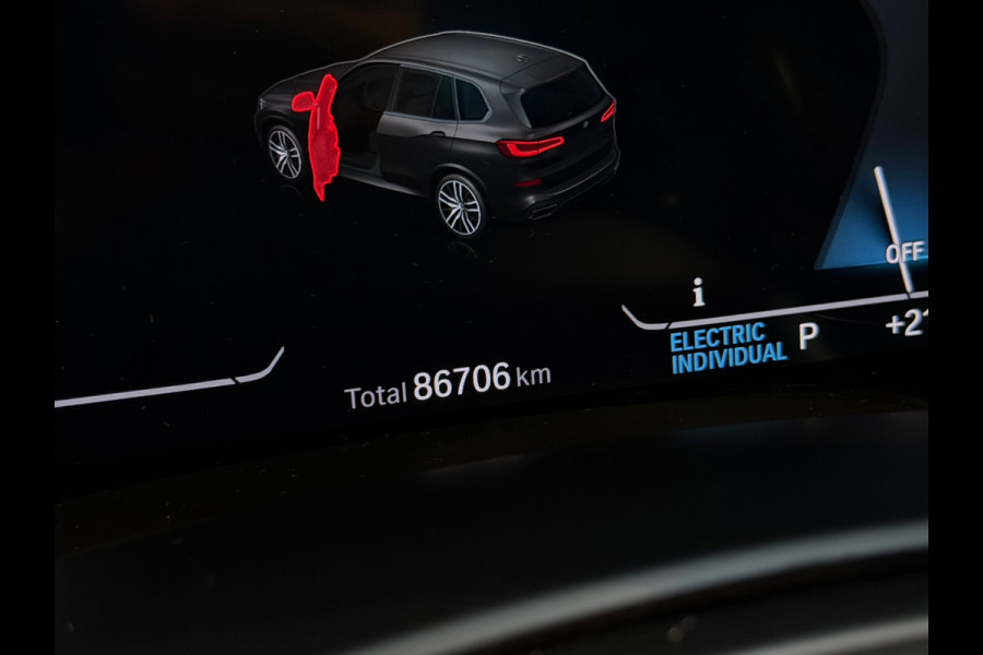 BMW X5 XDrive45e High Executive M-SPORT|PANO|HuD|SKY LOUNGE|360CAM|ACHTERASBESTURING|SFEERVERLICHTING|22INCH|394PK|BOMVOL!