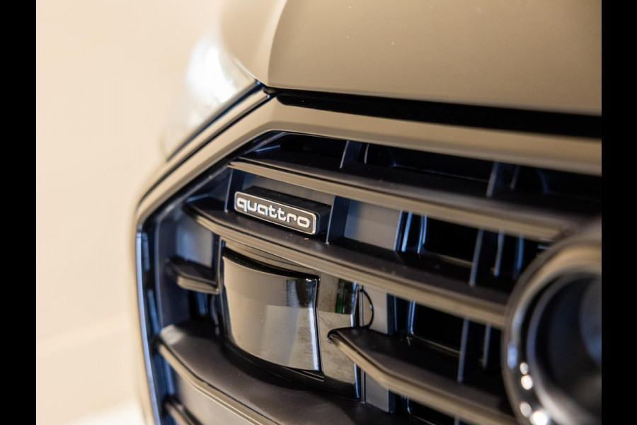 Audi A6 Avant 55 TFSI e quattro S-Line Competition / 367pk / Panorama dak / Trekhaak / Dodehoek herkenning / Elektrische stoelverstelling /