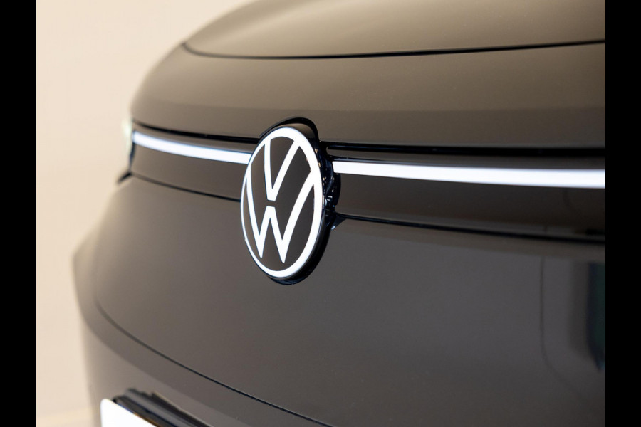 Volkswagen ID.4 First 77 kWh SOH 92% / 204pk / Warmtepomp / Stoelverwarming / Achteruitrij camera /