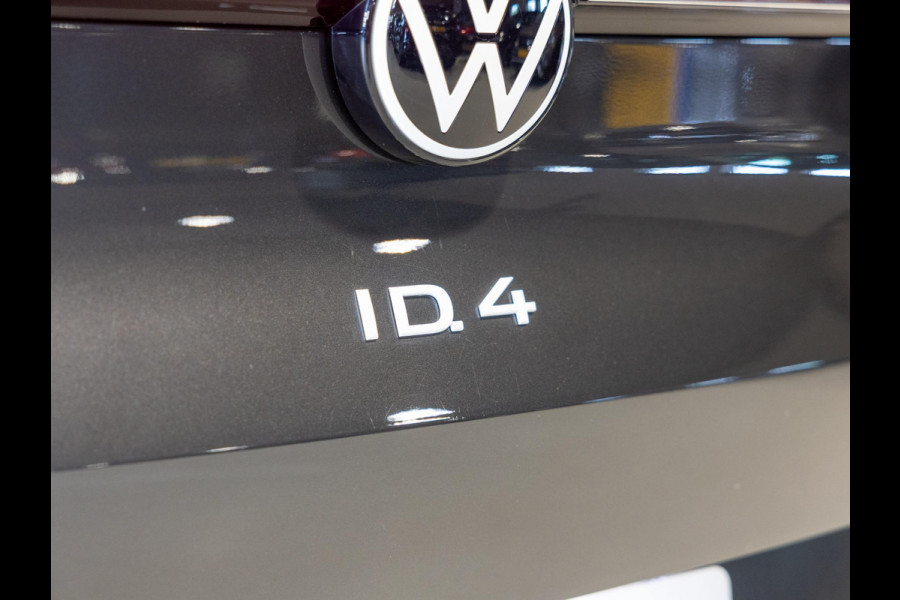 Volkswagen ID.4 First 77 kWh SOH 92% / 204pk / Warmtepomp / Stoelverwarming / Achteruitrij camera /