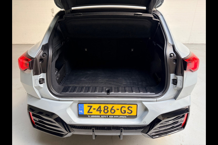 BMW X2 SDrive20i M Sport 170pk Launch Edition Black Pakket, LED, Navi, Leder, Massage, 20inch, NEDERLANDSE AUTO 1ste eigenaar!