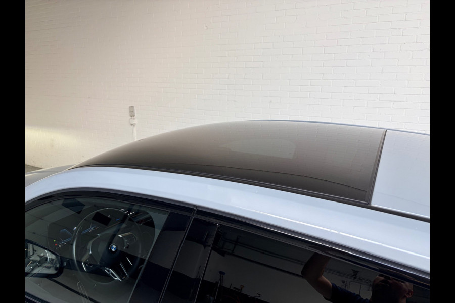 BMW X2 SDrive20i M Sport 170pk Launch Edition Black Pakket, LED, Navi, Leder, Massage, 20inch, NEDERLANDSE AUTO 1ste eigenaar!