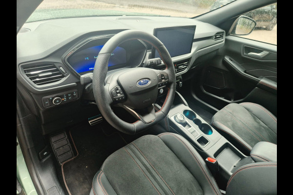 Ford Kuga 2.5 FHEV ST-Line X Black Pack geen stekker