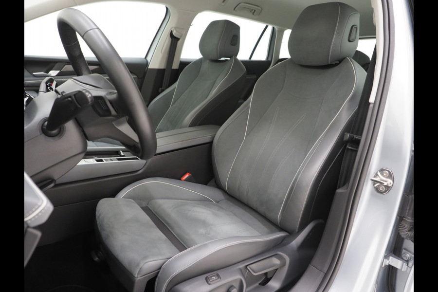Volkswagen Passat Variant 1.5 eHybrid 204PK | Leder/Alcantara | Massage | Sfeerlicht | Camera | Keyless | Adaptive Cruise | Carplay