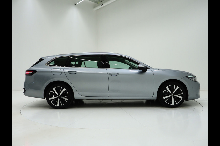 Volkswagen Passat Variant 1.5 eHybrid 204PK | Leder/Alcantara | Massage | Sfeerlicht | Camera | Keyless | Adaptive Cruise | Carplay