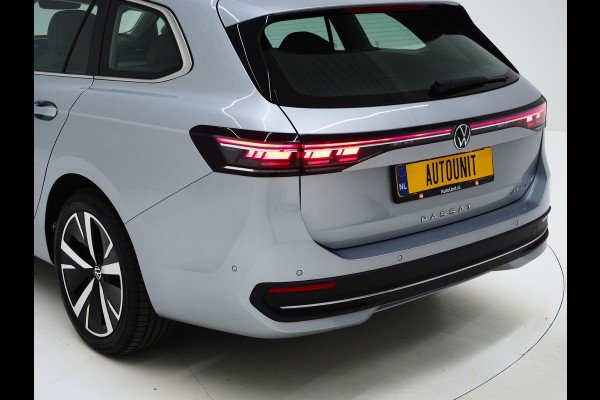 Volkswagen Passat Variant 1.5 eHybrid 204PK | Leder/Alcantara | Massage | Sfeerlicht | Camera | Keyless | Adaptive Cruise | Carplay