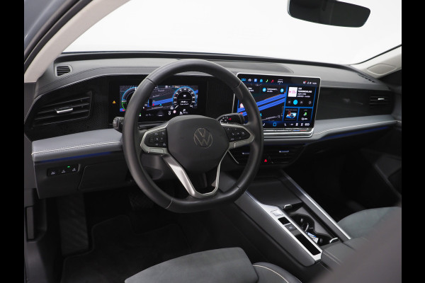 Volkswagen Passat Variant 1.5 eHybrid 204PK | Leder/Alcantara | Massage | Sfeerlicht | Camera | Keyless | Adaptive Cruise | Carplay