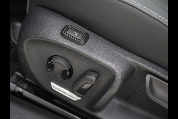 Volkswagen Passat Variant 1.5 eHybrid 204PK | Leder/Alcantara | Massage | Sfeerlicht | Camera | Keyless | Adaptive Cruise | Carplay