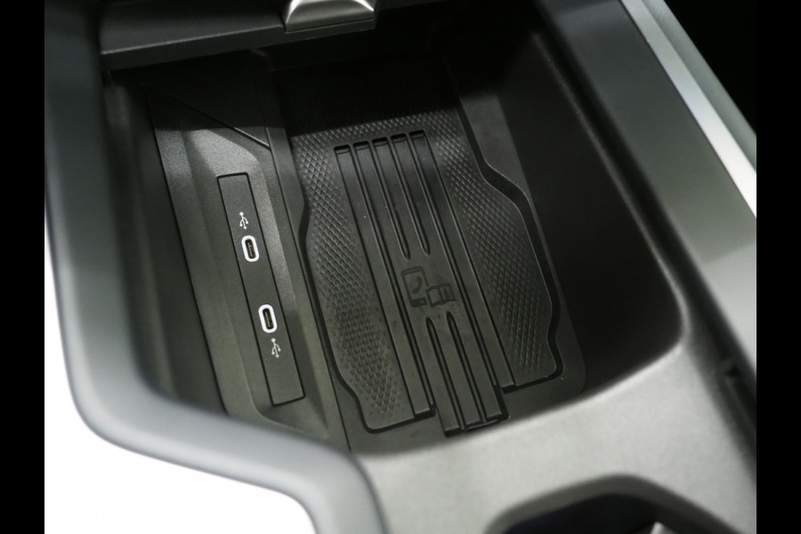 Volkswagen Passat Variant 1.5 eHybrid 204PK | Leder/Alcantara | Massage | Sfeerlicht | Camera | Keyless | Adaptive Cruise | Carplay
