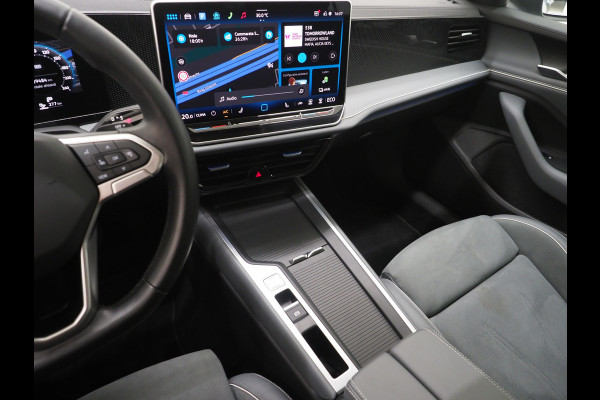 Volkswagen Passat Variant 1.5 eHybrid 204PK | Leder/Alcantara | Massage | Sfeerlicht | Camera | Keyless | Adaptive Cruise | Carplay