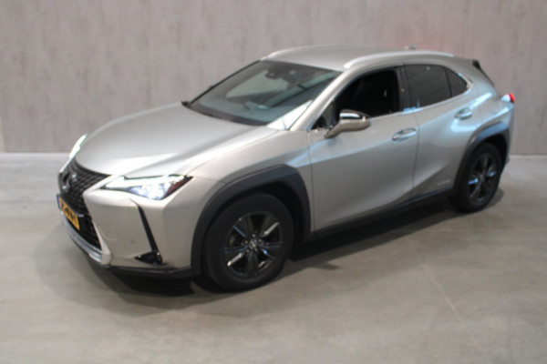 Lexus UX 250h First Edition Camera/Cruise/Prijs rijklaar incl 12 maanden bovag