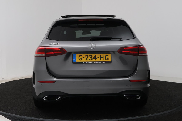 Mercedes-Benz B-Klasse 180 Business Solution AMG (PANORAMADAK, STOELVERWARMING, CAMERA, NAVIGATIE)