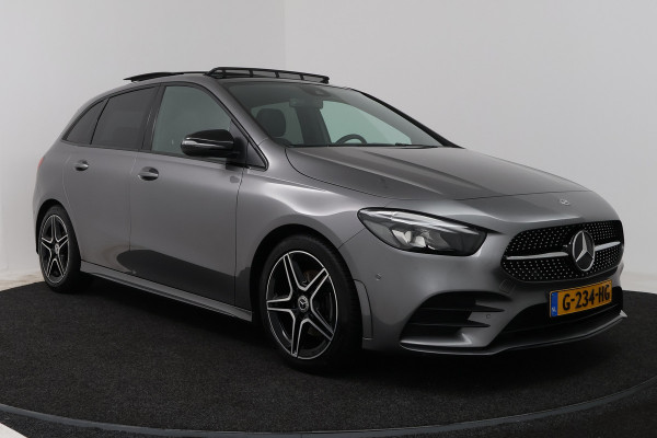 Mercedes-Benz B-Klasse 180 Business Solution AMG (PANORAMADAK, STOELVERWARMING, CAMERA, NAVIGATIE)