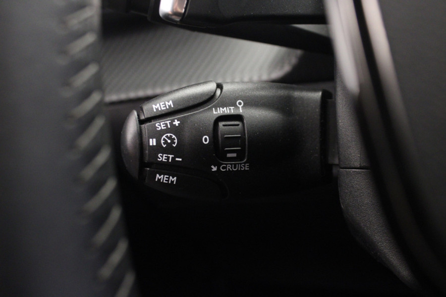 Peugeot 208 1.2 PureTech Allure Pack