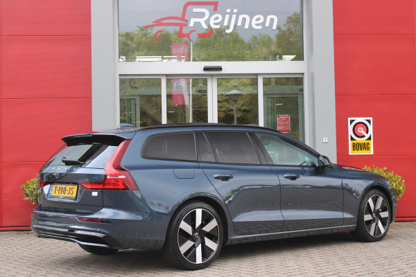 Volvo V60 2.0 T6 Plug-in hybrid 350PK AWD PLUS DARK | LONG RANGE | PANORAMISCH SCHUIF/KANTELDAK | NAVIGATIE VIA GOOGLE AUTO | APPLE CARPLAY / ANDROID AUTO | FULL-LED KOPLAMPEN | 19'' LICHTMETALEN VELGEN | LEDEREN BEKLEDING | POWER SEATS - BESTUURDERS- EN PASSAGIERSSTOEL ELEKTRISCHVERSTELBAAR MET GEHEUGEN, ELEKTRISCH VERSTELBARE  ZITVERLENGERS /LENDESTEUN VIERVOUDIG | STOEL- EN ACHTERBANKVERWARMING | STUURVERWARMING | PARKEERVERWARMING MET TIMER (STANDKACHEL) | ACHTERUIRIJ CAMERA | EXTRA GETINTE ACHTERRUITEN | ELEKTRISCH BEDIENBARE ACHTERKLEP | ELEKTRISCH INKLAPBARE BUITENSPIEGEL