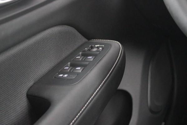 Volvo V60 2.0 T6 Plug-in hybrid 350PK AWD PLUS DARK | LONG RANGE | PANORAMISCH SCHUIF/KANTELDAK | NAVIGATIE VIA GOOGLE AUTO | APPLE CARPLAY / ANDROID AUTO | FULL-LED KOPLAMPEN | 19'' LICHTMETALEN VELGEN | LEDEREN BEKLEDING | POWER SEATS - BESTUURDERS- EN PASSAGIERSSTOEL ELEKTRISCHVERSTELBAAR MET GEHEUGEN, ELEKTRISCH VERSTELBARE  ZITVERLENGERS /LENDESTEUN VIERVOUDIG | STOEL- EN ACHTERBANKVERWARMING | STUURVERWARMING | PARKEERVERWARMING MET TIMER (STANDKACHEL) | ACHTERUIRIJ CAMERA | EXTRA GETINTE ACHTERRUITEN | ELEKTRISCH BEDIENBARE ACHTERKLEP | ELEKTRISCH INKLAPBARE BUITENSPIEGEL
