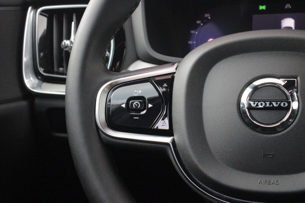 Volvo V60 2.0 T6 Plug-in hybrid 350PK AWD PLUS DARK | LONG RANGE | PANORAMISCH SCHUIF/KANTELDAK | NAVIGATIE VIA GOOGLE AUTO | APPLE CARPLAY / ANDROID AUTO | FULL-LED KOPLAMPEN | 19'' LICHTMETALEN VELGEN | LEDEREN BEKLEDING | POWER SEATS - BESTUURDERS- EN PASSAGIERSSTOEL ELEKTRISCHVERSTELBAAR MET GEHEUGEN, ELEKTRISCH VERSTELBARE  ZITVERLENGERS /LENDESTEUN VIERVOUDIG | STOEL- EN ACHTERBANKVERWARMING | STUURVERWARMING | PARKEERVERWARMING MET TIMER (STANDKACHEL) | ACHTERUIRIJ CAMERA | EXTRA GETINTE ACHTERRUITEN | ELEKTRISCH BEDIENBARE ACHTERKLEP | ELEKTRISCH INKLAPBARE BUITENSPIEGEL