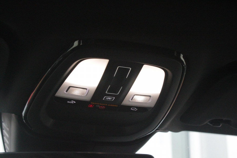 Volvo V60 2.0 T6 Plug-in hybrid 350PK AWD PLUS DARK | LONG RANGE | PANORAMISCH SCHUIF/KANTELDAK | NAVIGATIE VIA GOOGLE AUTO | APPLE CARPLAY / ANDROID AUTO | FULL-LED KOPLAMPEN | 19'' LICHTMETALEN VELGEN | LEDEREN BEKLEDING | POWER SEATS - BESTUURDERS- EN PASSAGIERSSTOEL ELEKTRISCHVERSTELBAAR MET GEHEUGEN, ELEKTRISCH VERSTELBARE  ZITVERLENGERS /LENDESTEUN VIERVOUDIG | STOEL- EN ACHTERBANKVERWARMING | STUURVERWARMING | PARKEERVERWARMING MET TIMER (STANDKACHEL) | ACHTERUIRIJ CAMERA | EXTRA GETINTE ACHTERRUITEN | ELEKTRISCH BEDIENBARE ACHTERKLEP | ELEKTRISCH INKLAPBARE BUITENSPIEGEL
