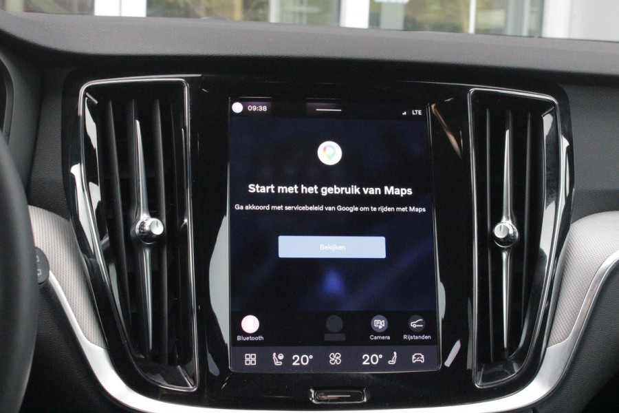 Volvo V60 2.0 T6 Plug-in hybrid 350PK AWD PLUS DARK | LONG RANGE | PANORAMISCH SCHUIF/KANTELDAK | NAVIGATIE VIA GOOGLE AUTO | APPLE CARPLAY / ANDROID AUTO | FULL-LED KOPLAMPEN | 19'' LICHTMETALEN VELGEN | LEDEREN BEKLEDING | POWER SEATS - BESTUURDERS- EN PASSAGIERSSTOEL ELEKTRISCHVERSTELBAAR MET GEHEUGEN, ELEKTRISCH VERSTELBARE  ZITVERLENGERS /LENDESTEUN VIERVOUDIG | STOEL- EN ACHTERBANKVERWARMING | STUURVERWARMING | PARKEERVERWARMING MET TIMER (STANDKACHEL) | ACHTERUIRIJ CAMERA | EXTRA GETINTE ACHTERRUITEN | ELEKTRISCH BEDIENBARE ACHTERKLEP | ELEKTRISCH INKLAPBARE BUITENSPIEGEL